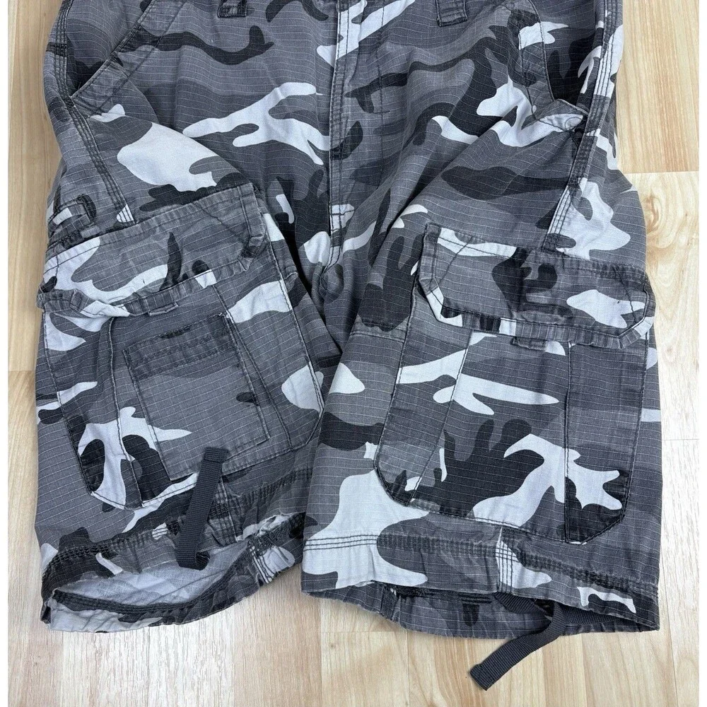 Vintage Y2K Champs Sports Camo Shorts / Baggy / Long / Size 36 / Military